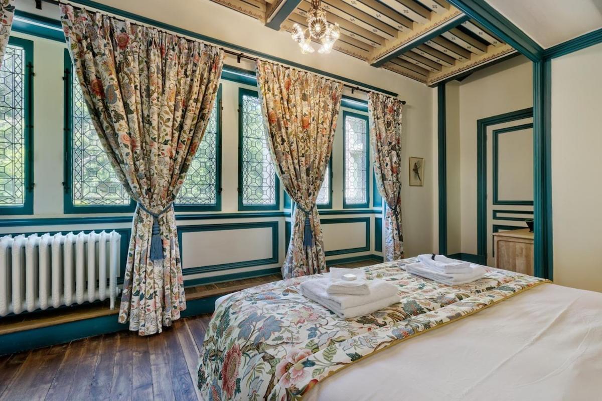 Kasteliades, Chateau De Burnand 외부 사진